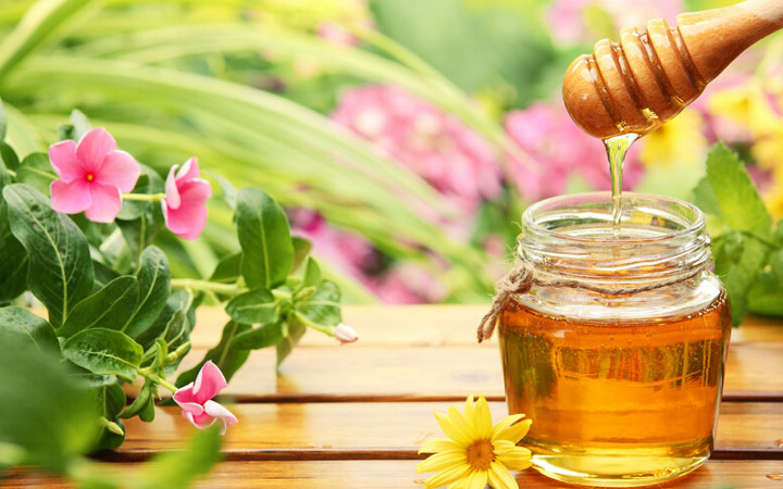 استفاده از عسل برای درمان جوش صورت